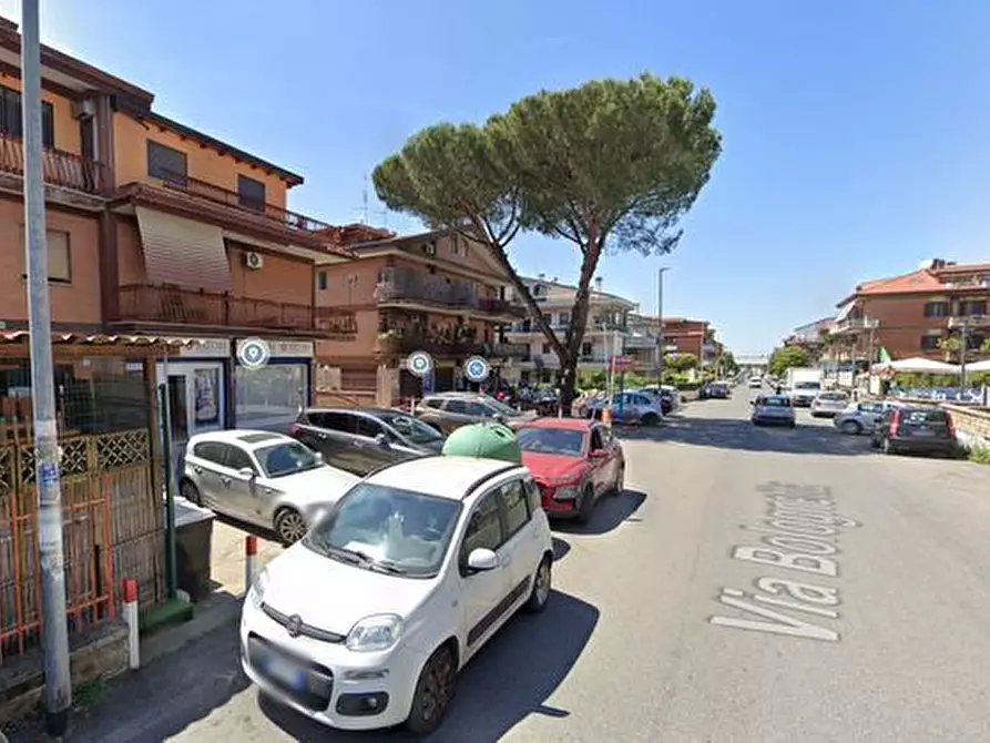 Immagine 4 di Trilocale in vendita  a Roma