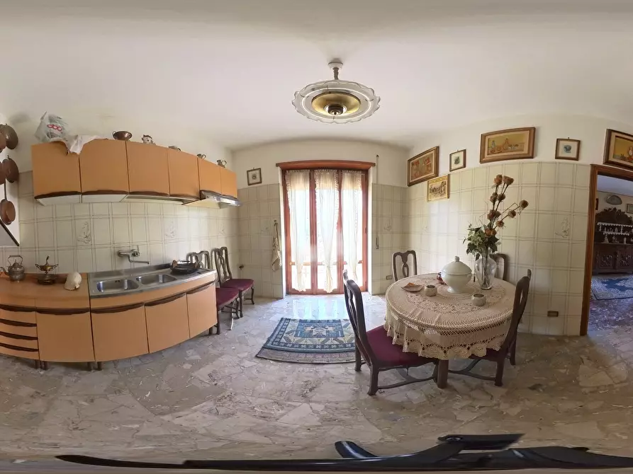 Immagine 12 di Palazzo in vendita  in Via Giovanni Pascoli 18 a Morlupo