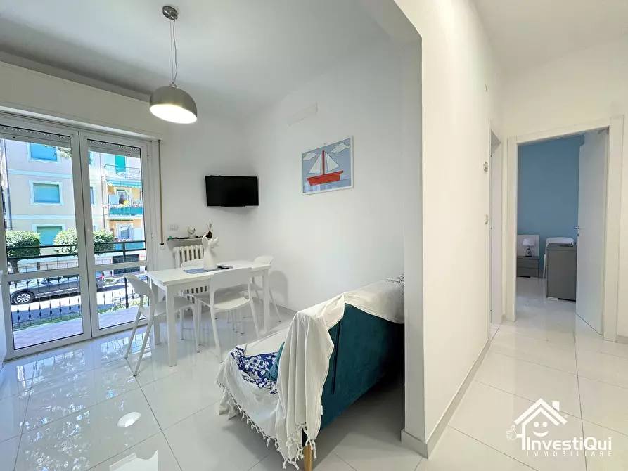 Immagine 11 di Bilocale in vendita  in Viale della Repubblica 91 a Pietra Ligure