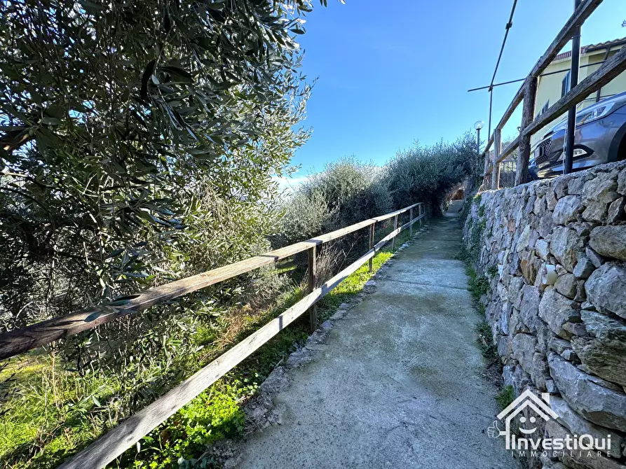 Immagine 31 di Trilocale in vendita  in Via Ranzi 176B a Pietra Ligure