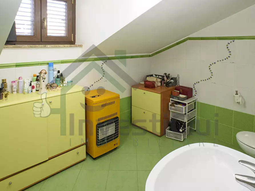 Immagine 42 di Villa in vendita  in Viale Paradiso a Rivarossa