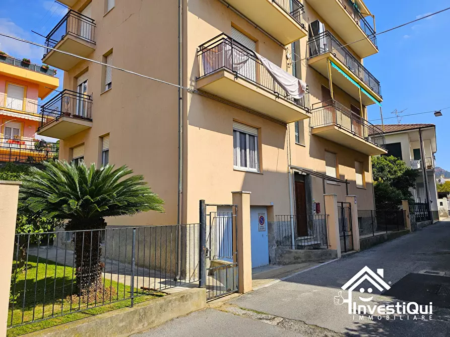 Immagine 1 di Bilocale in vendita  in Via Pavia 9 a Pietra Ligure