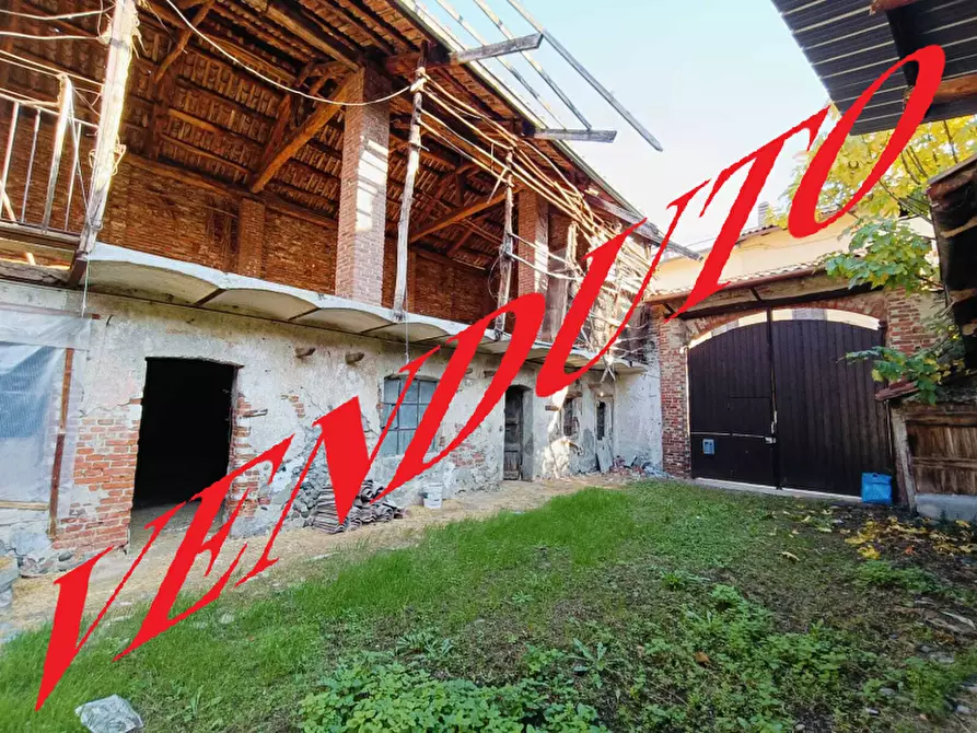Immagine 1 di Casa semindipendente in vendita  in Via Macario Clemente 15 a Ciriè