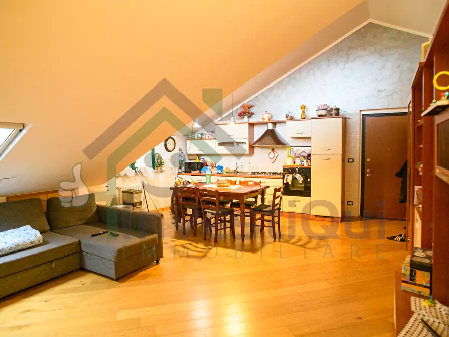 Immagine 10 di Mansarda in vendita  in Via Bianca Gerardi 4 a Ciriè