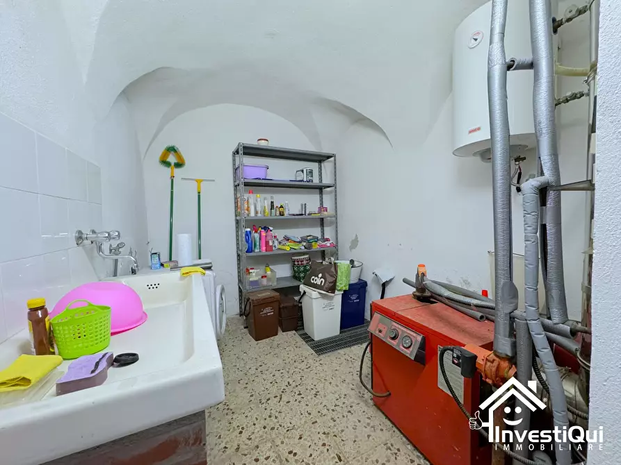 Immagine 41 di Pentalocale in vendita  in Piazza Umberto 1 a Tovo San Giacomo