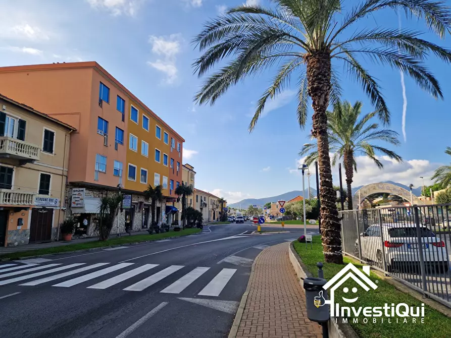 Immagine 3 di Bilocale in vendita  in Via XXV Aprile 189 a Pietra Ligure