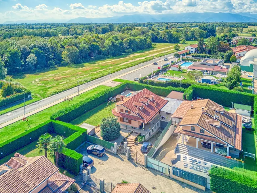 Immagine 10 di Villa in vendita  in Viale Paradiso a Rivarossa