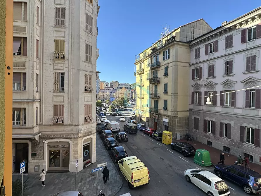Immagine 1 di Bilocale in vendita  in via iv novembre a Savona