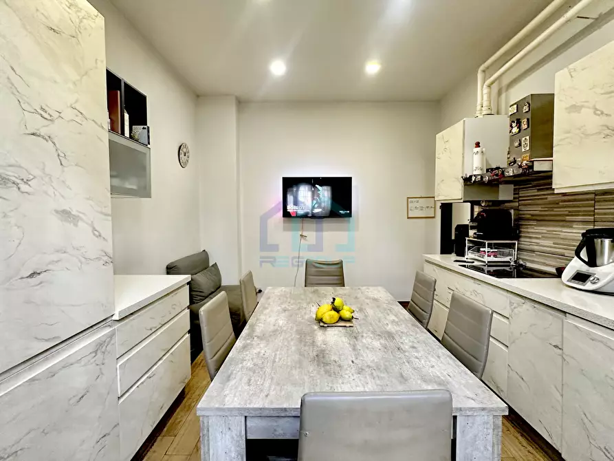 Immagine 2 di Quadrilocale in vendita  in Via Filippo Turati 11 a Savona