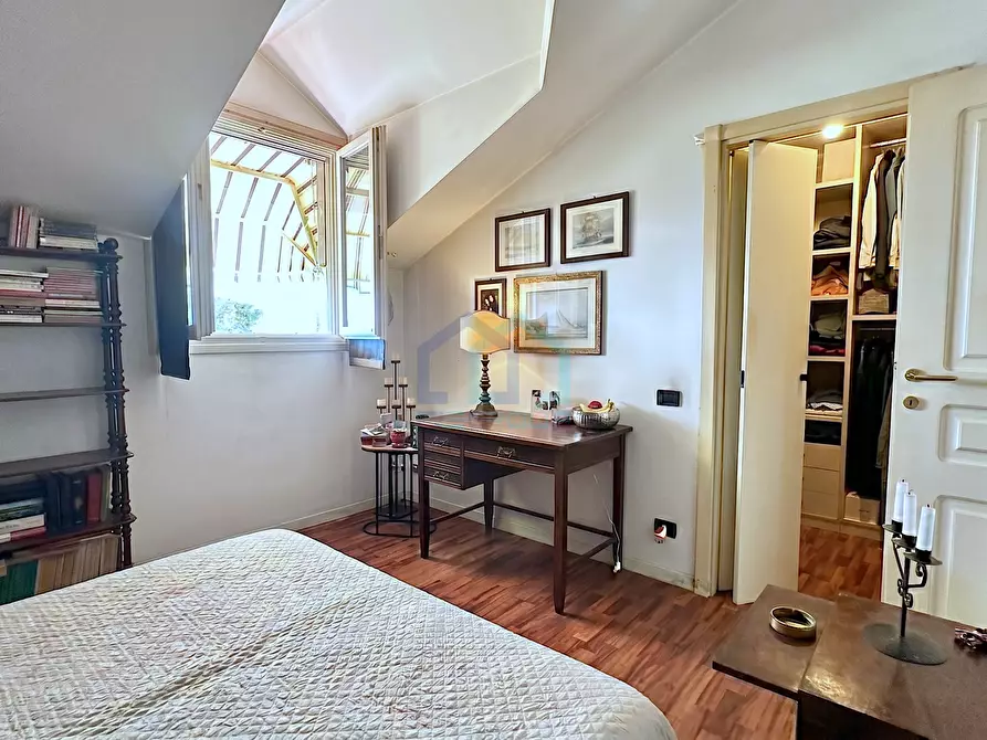 Immagine 16 di Villa in vendita  in Viale Vittorio Veneto 31 a Imperia
