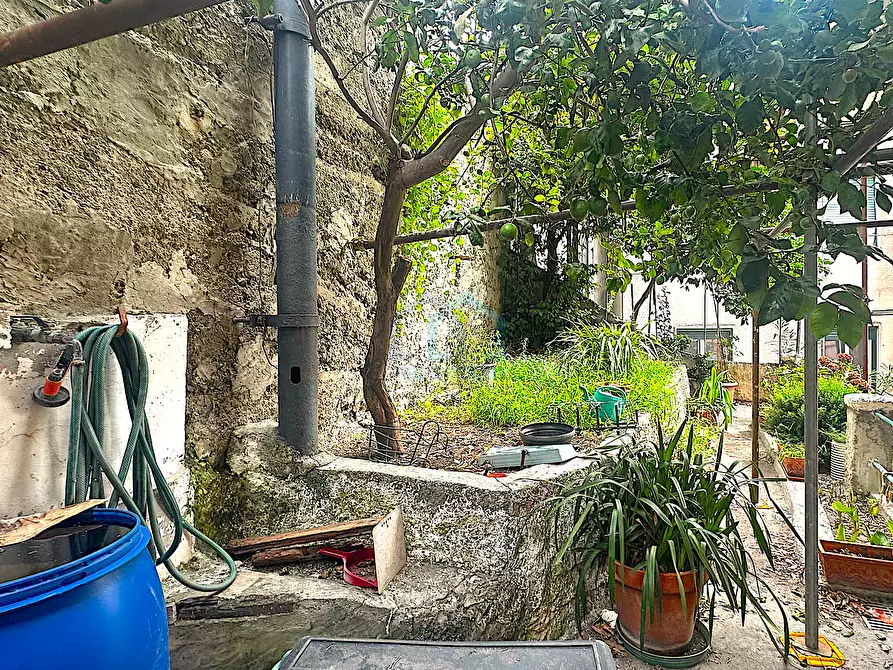 Immagine 24 di Appartamento in vendita  in Via Giuseppe Nervi 2 a Savona