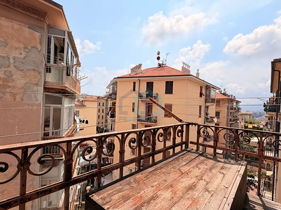 Immagine 15 di Pentalocale in vendita  in Via della Tagliata 8 a Savona