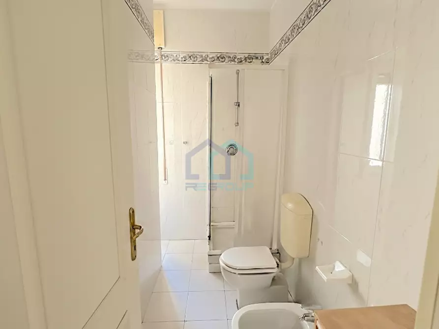 Immagine 9 di Bilocale in vendita  in via iv novembre a Savona