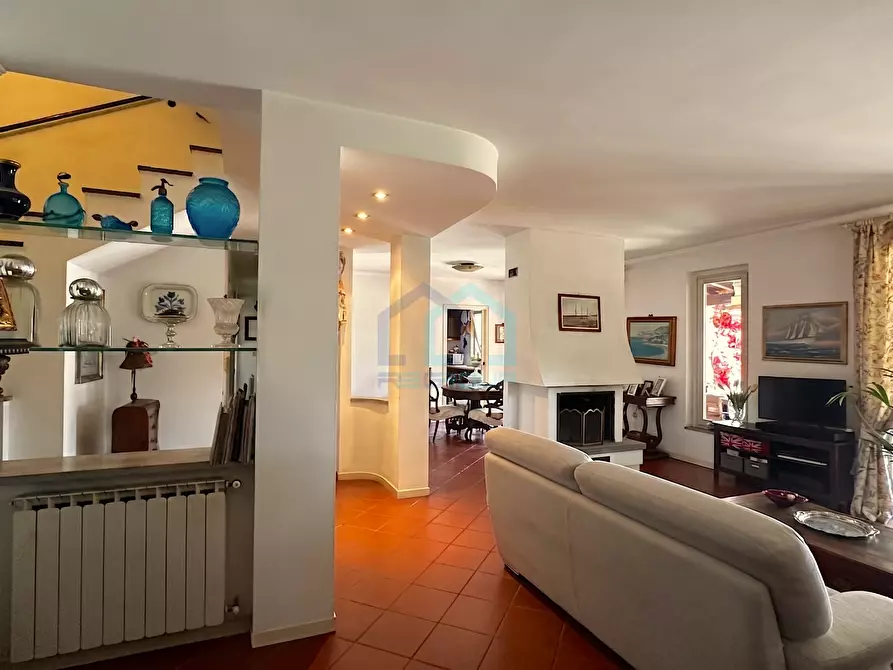 Immagine 7 di Villa in vendita  in Viale Vittorio Veneto 31 a Imperia