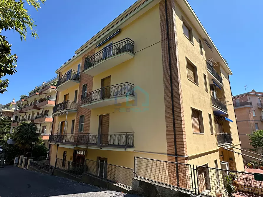 Immagine 17 di Quadrilocale in vendita  in Via Napoleone Buonaparte 1 a Alassio