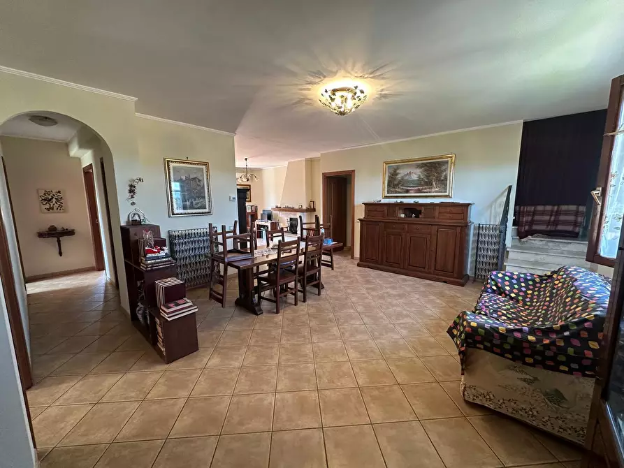 Immagine 24 di Villa in vendita  in Via GuidoReni a Guidonia Montecelio