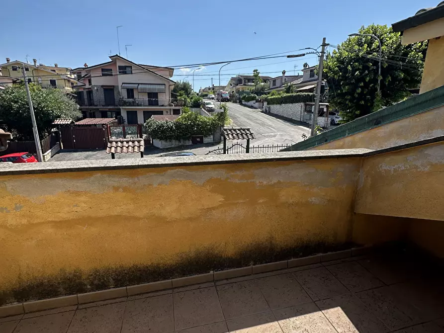 Immagine 29 di Villa in vendita  in Via Pietro Vannucci a Guidonia Montecelio