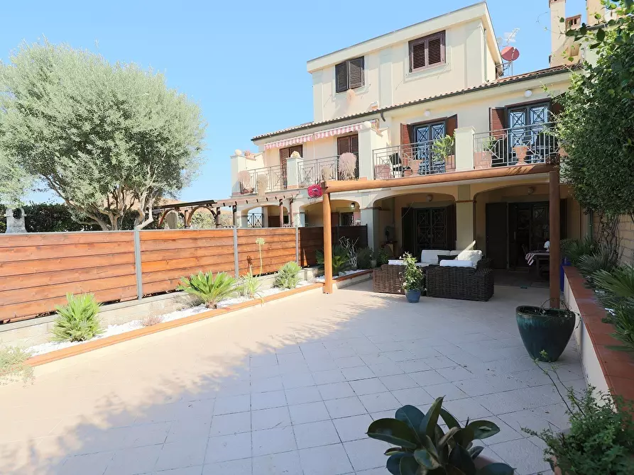 casa indipendente in vendita a Fonte Nuova