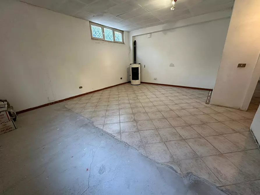 Immagine 32 di Casa trifamiliare in vendita  in Via Svetonio 73 a Guidonia Montecelio