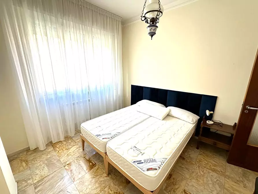 Immagine 11 di Trilocale in affitto  a Chiavari