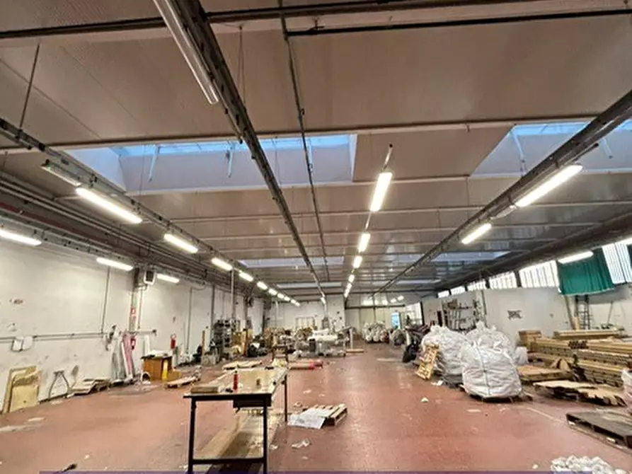 Immagine 5 di Laboratorio in vendita  in Via Castonella a Campi Bisenzio