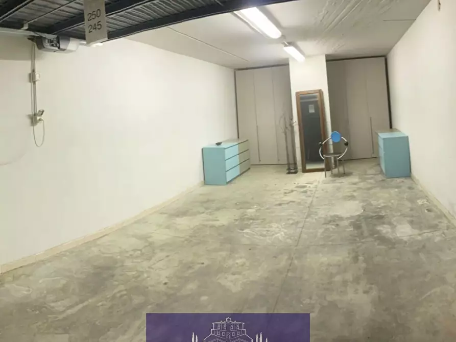 Immagine 5 di Garage in affitto  in Via di Melegnano a Firenze