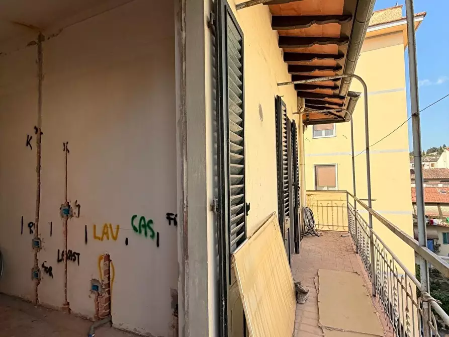 Immagine 12 di Quadrilocale in vendita  in Via Giovanni Fabbroni a Firenze