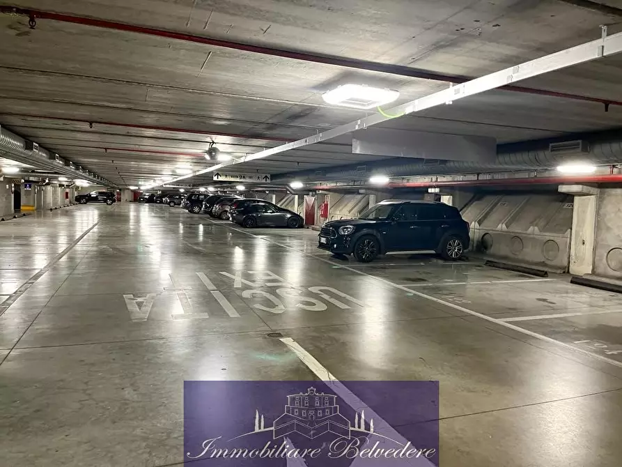 Immagine 10 di Garage in affitto  in Piazza Santa Maria Novella a Firenze