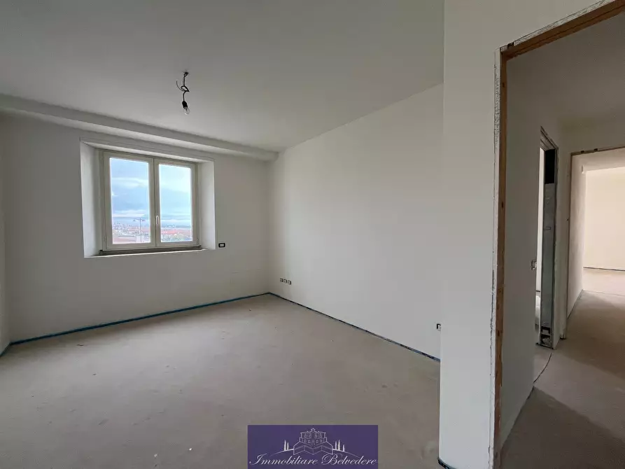 Immagine 19 di Quadrilocale in vendita  in Via Nazario Sauro a Camaiore