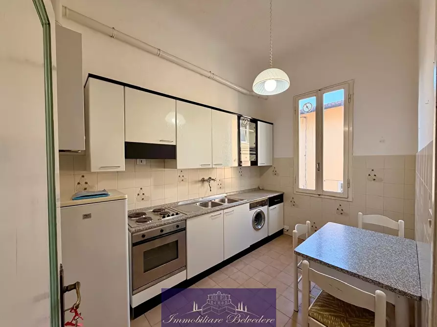 Immagine 11 di Trilocale in vendita  in Via della Torre a Firenze