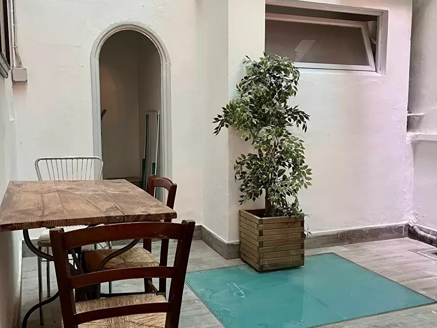 Immagine 3 di Quadrilocale in affitto  in Lungarno Vespucci a Firenze