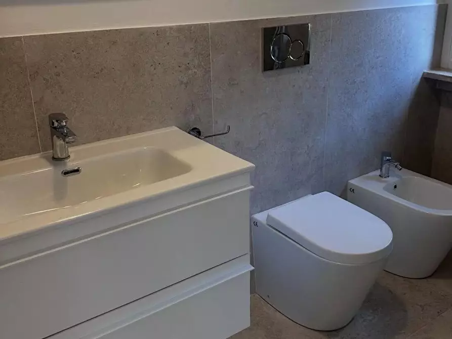 Immagine 5 di Bilocale in vendita  in Piazza Acciaiuoli a Firenze