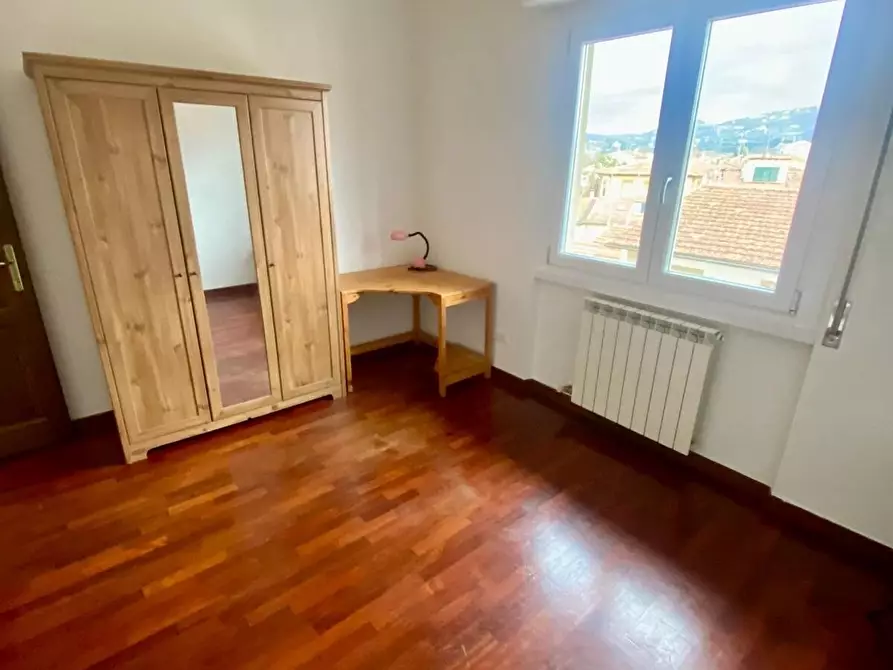Immagine 15 di Trilocale in affitto  in Via Fratelli Bandiera a Firenze