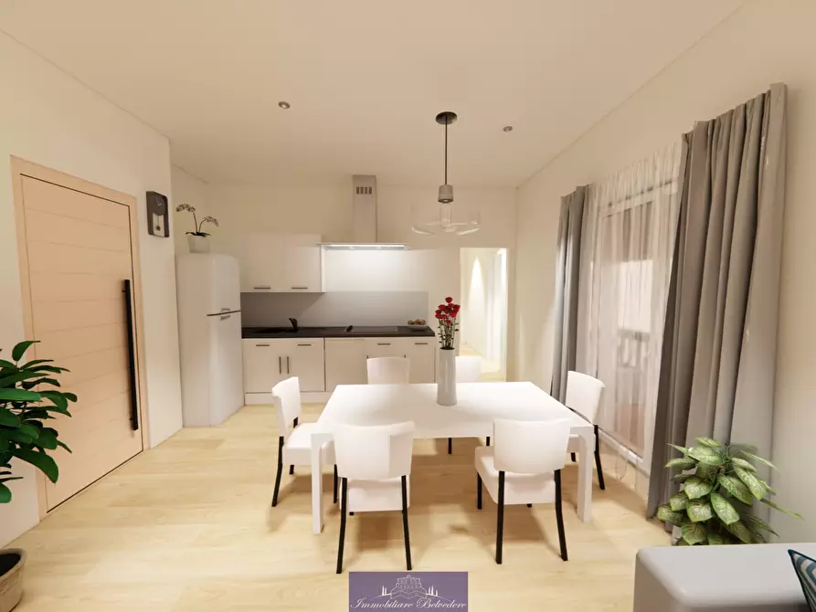 Immagine 3 di Quadrilocale in vendita  in Via Ugo Foscolo a Camaiore