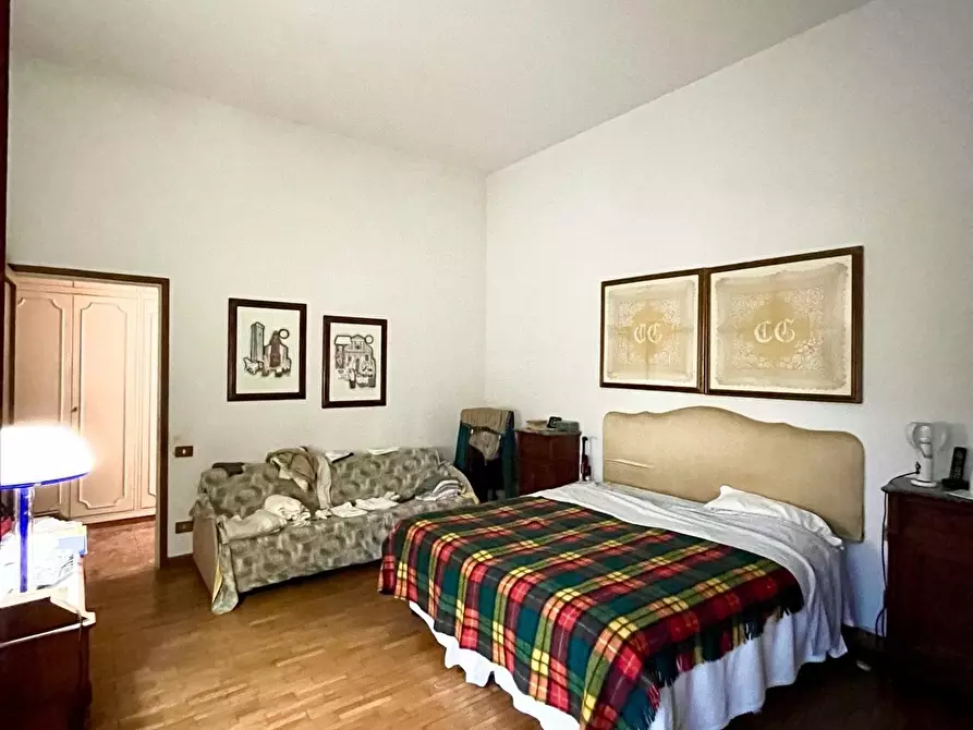 Immagine 23 di Appartamento in vendita  in Via Varchi a Firenze