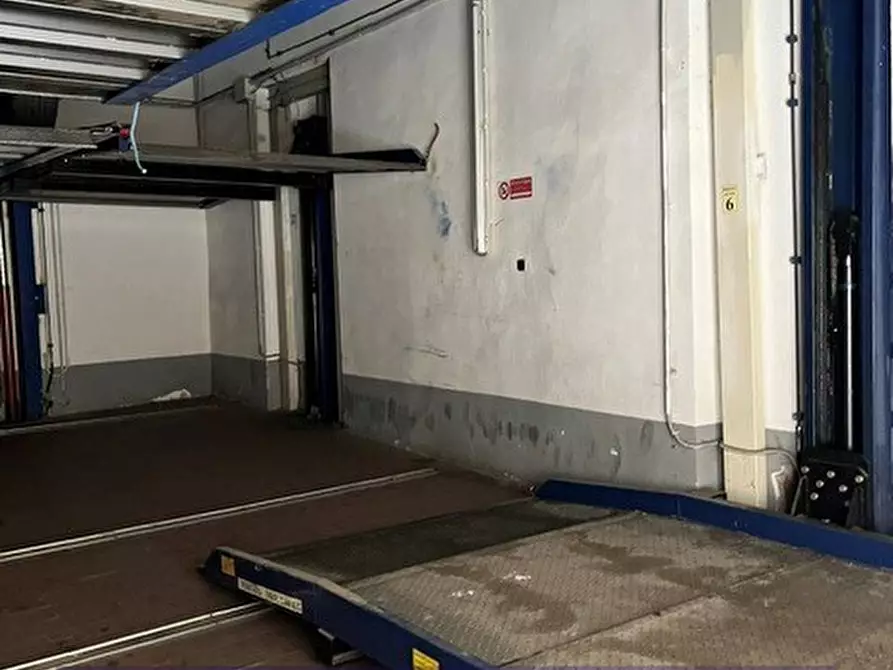Immagine 2 di Garage in affitto  in Borgo Albizi a Firenze