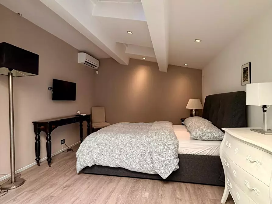 Immagine 8 di Bilocale in vendita  in Via San Gallo a Firenze