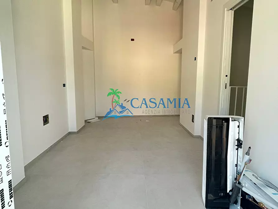 Immagine 13 di Casa trifamiliare in vendita  a Grottammare