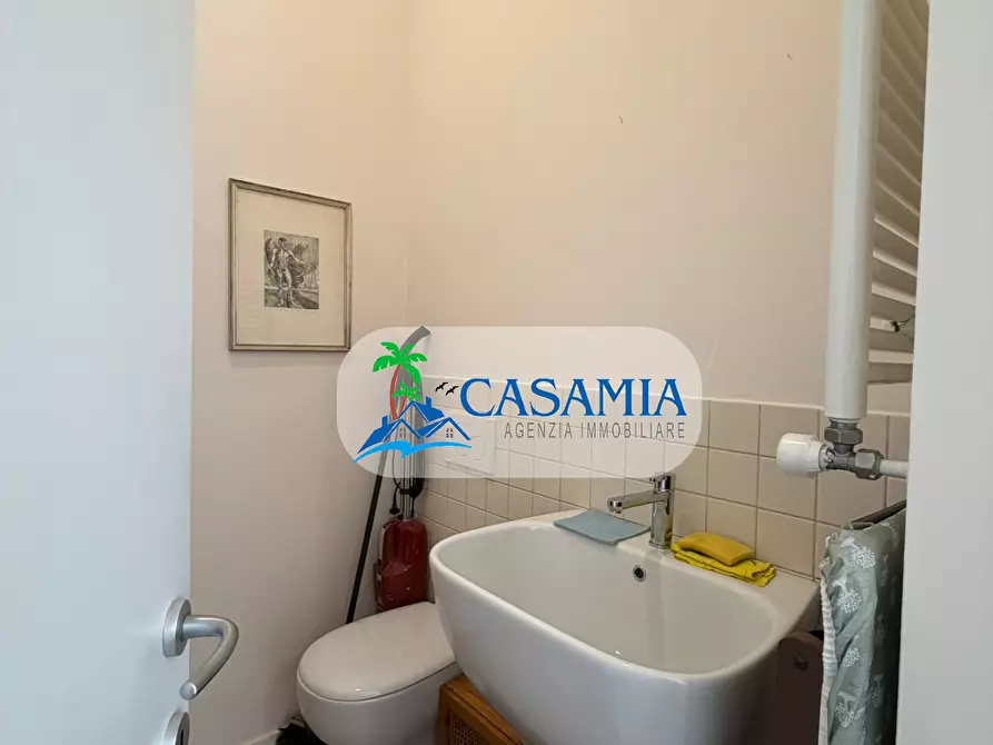 Immagine 26 di Appartamento in vendita  in Via dei Piceni a Grottammare