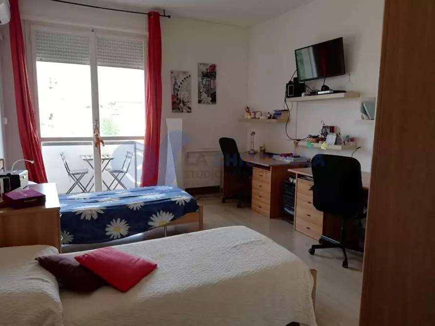 Immagine 25 di Trilocale in affitto  in via Valdossola a Bologna
