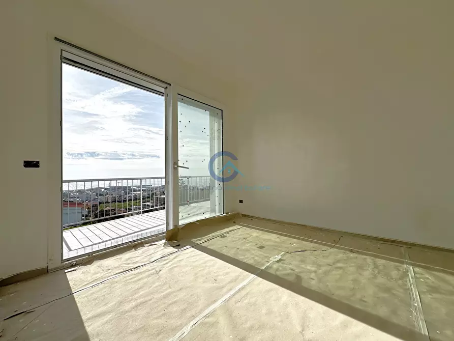 Immagine 3 di Trilocale in vendita  in Via Antonio Izzi de Falenta 11 a Catanzaro