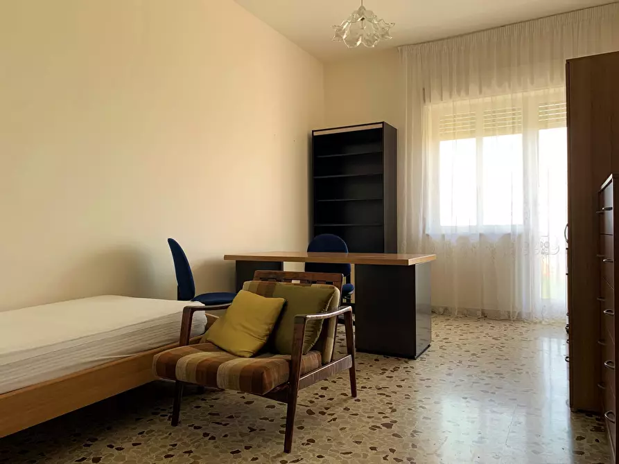 Immagine 10 di Stanza singola in affitto  a Catanzaro