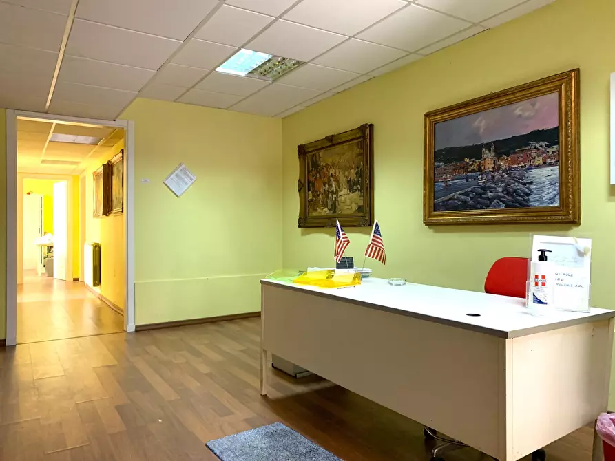 Immagine 1 di Ufficio in affitto  a Catanzaro