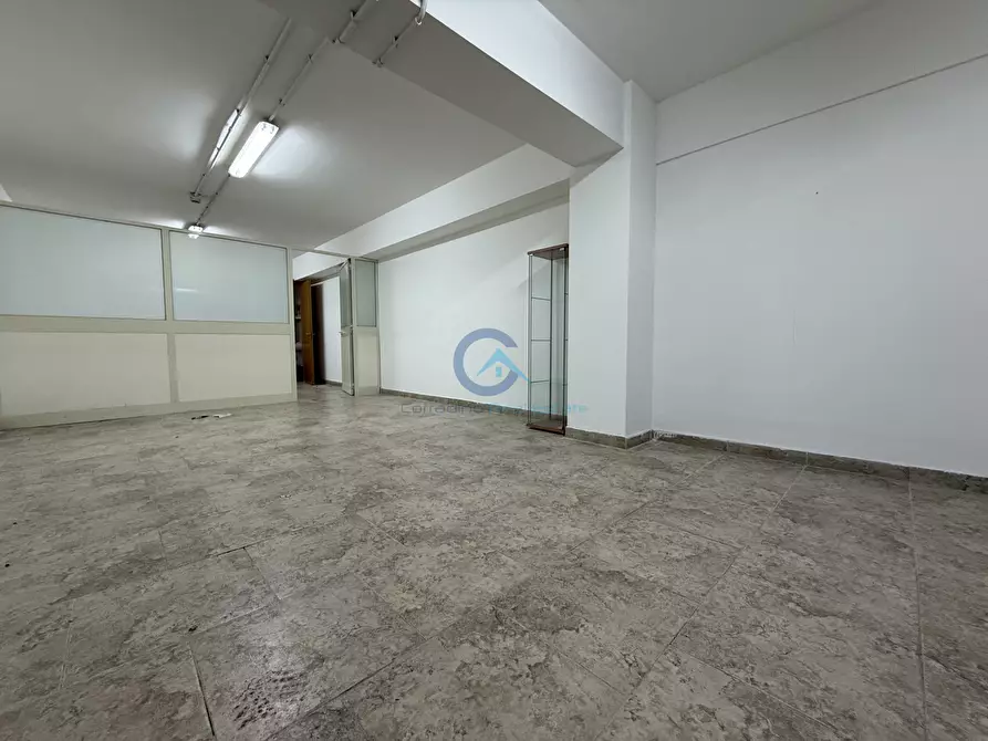 Immagine 3 di Magazzino in affitto  in Viale Lucrezia della Valle 19/8 a Catanzaro