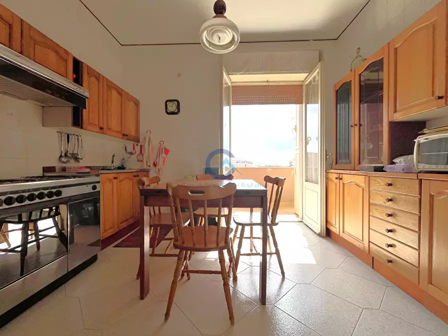 Immagine 10 di Quadrilocale in vendita  in Viale Crotone 66 a Catanzaro