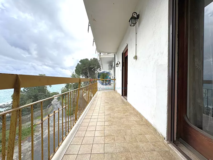 Immagine 2 di Quadrilocale in vendita  in Via San Martino 53 a Stalettì