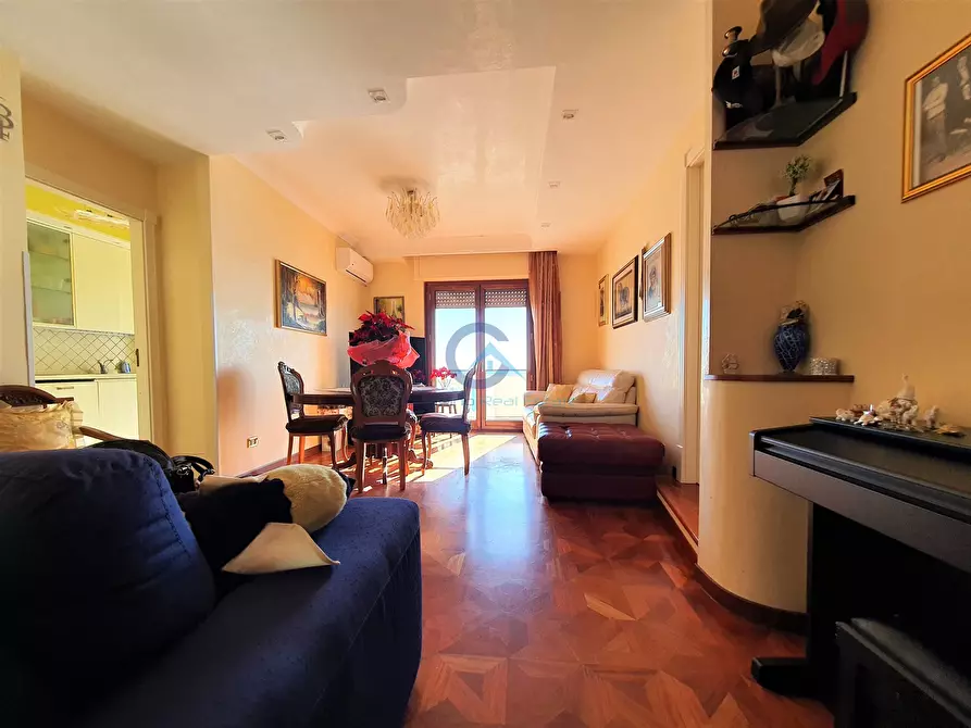 Immagine 2 di Trilocale in affitto  a Catanzaro