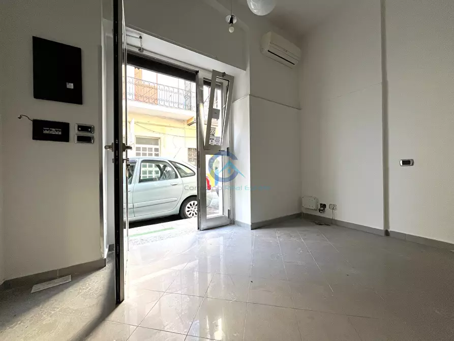 Immagine 8 di Locale commerciale in vendita  in Via Zara 3 a Catanzaro