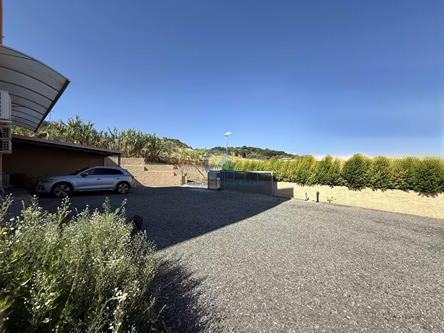 Immagine 13 di Ufficio in vendita  in Via Milazzo 32 a Catanzaro