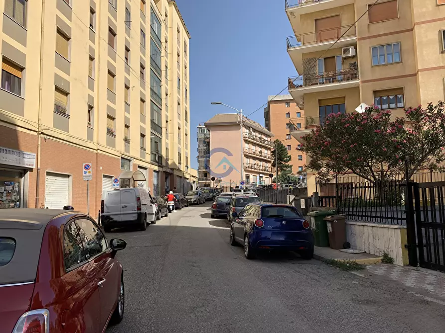 Immagine 1 di Magazzino in vendita  a Catanzaro